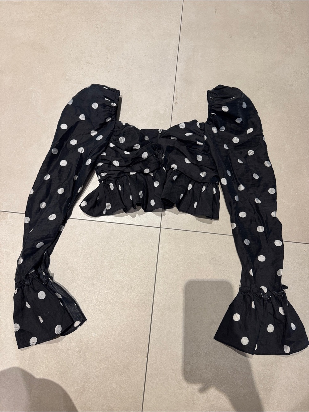 H&M Black and White Polka Dot Puff Sleeve Crop Top